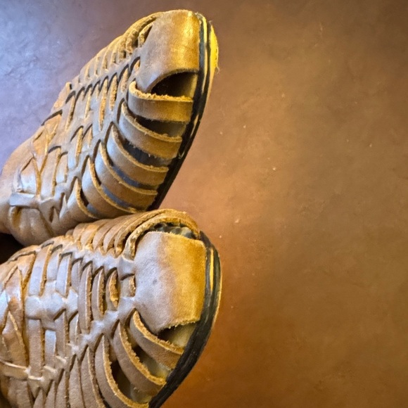 Naturalizer Women's Brown Woven Flats - Picture 7 of 8